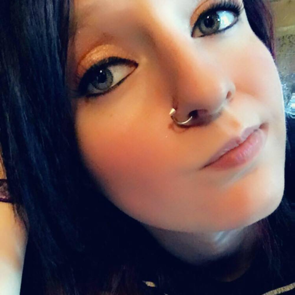 Meet your Posher, Laynie